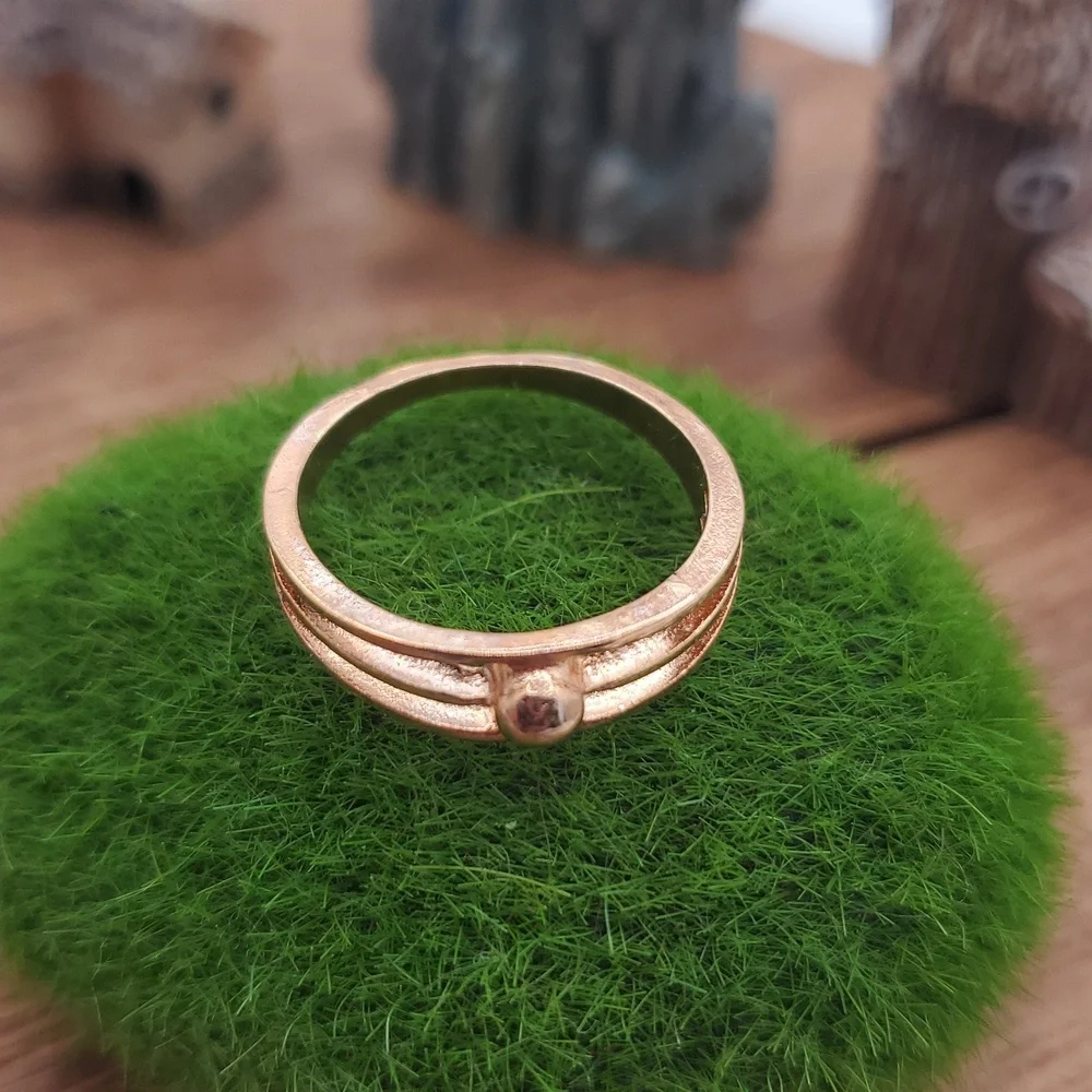 3/$20 Rose Gold Tone Blob Ring‎ Size 5.5 R812